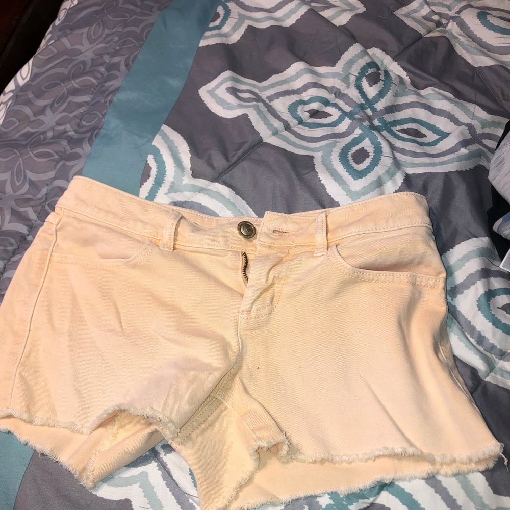 peach jean shorts